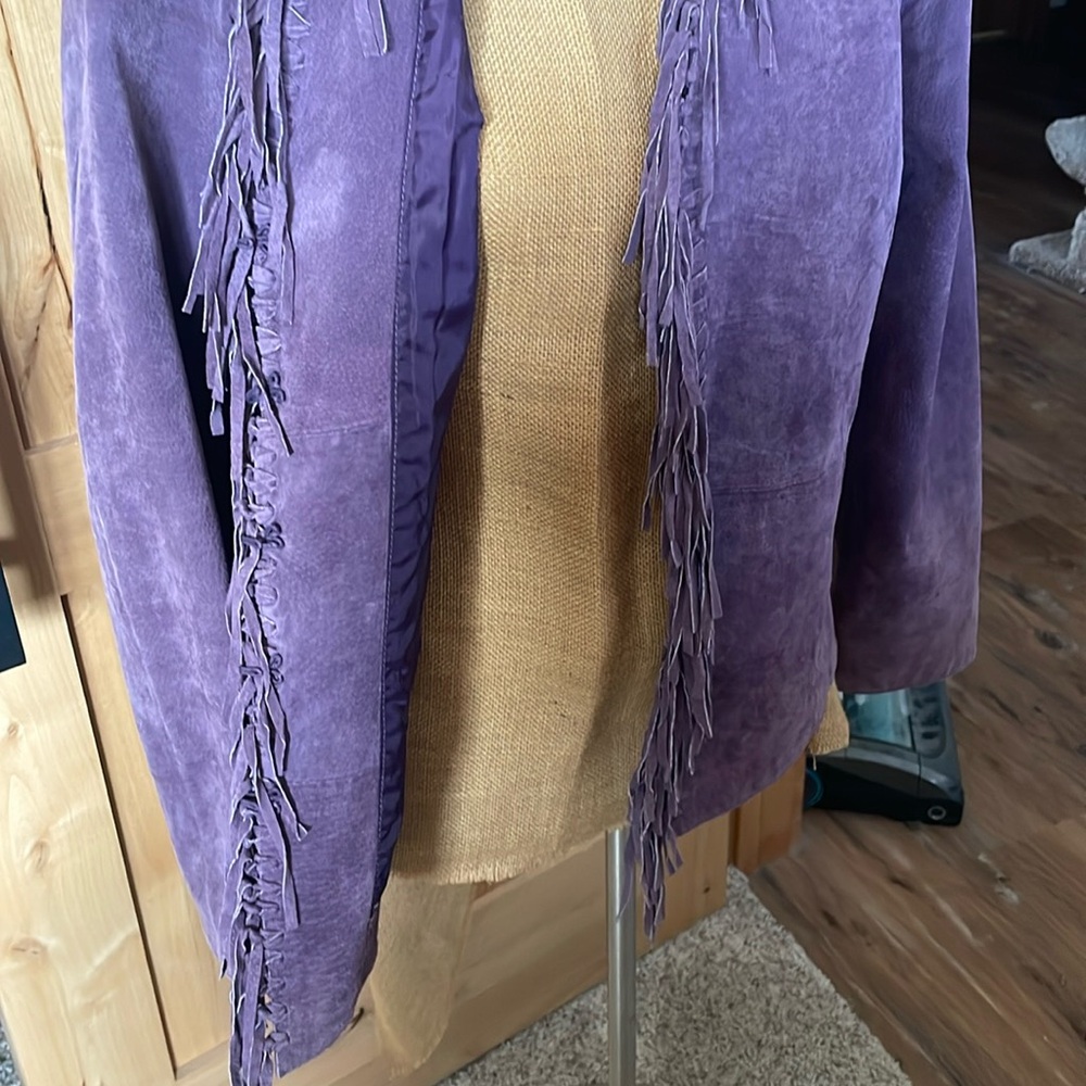 Beautiful purple western suede jacket with fringe trim - Picture 5 of 6